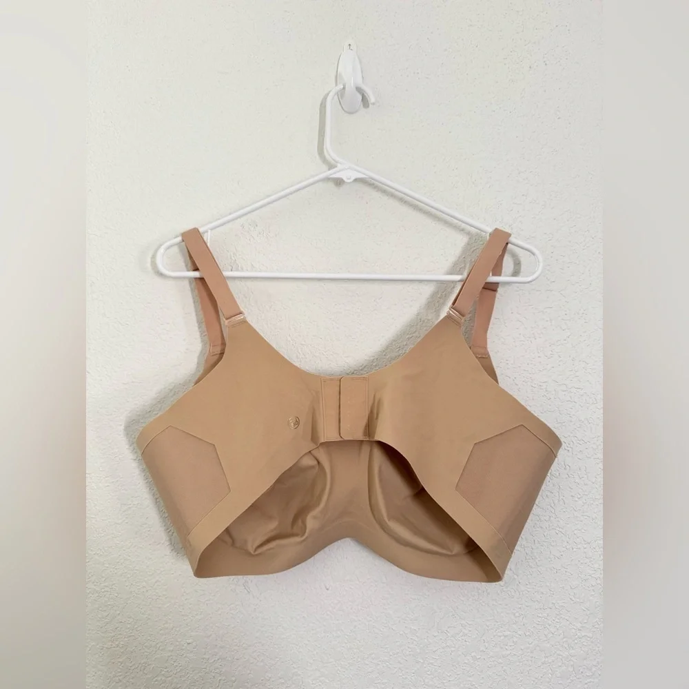 Honeylove Crossover Wireless Mesh Comfort Bra in Sand Size 1X